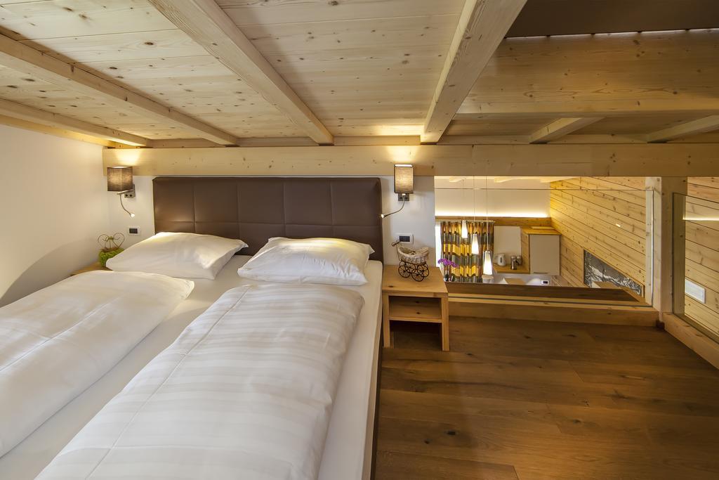 Residence Merk Селва ди Вал Гардена Стая снимка